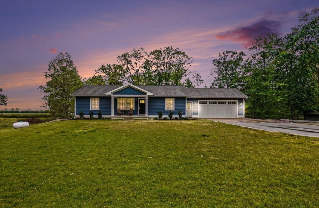 Photo of 13298 Rich Street, Grand Haven, MI 49417 (MLS # 26023304)