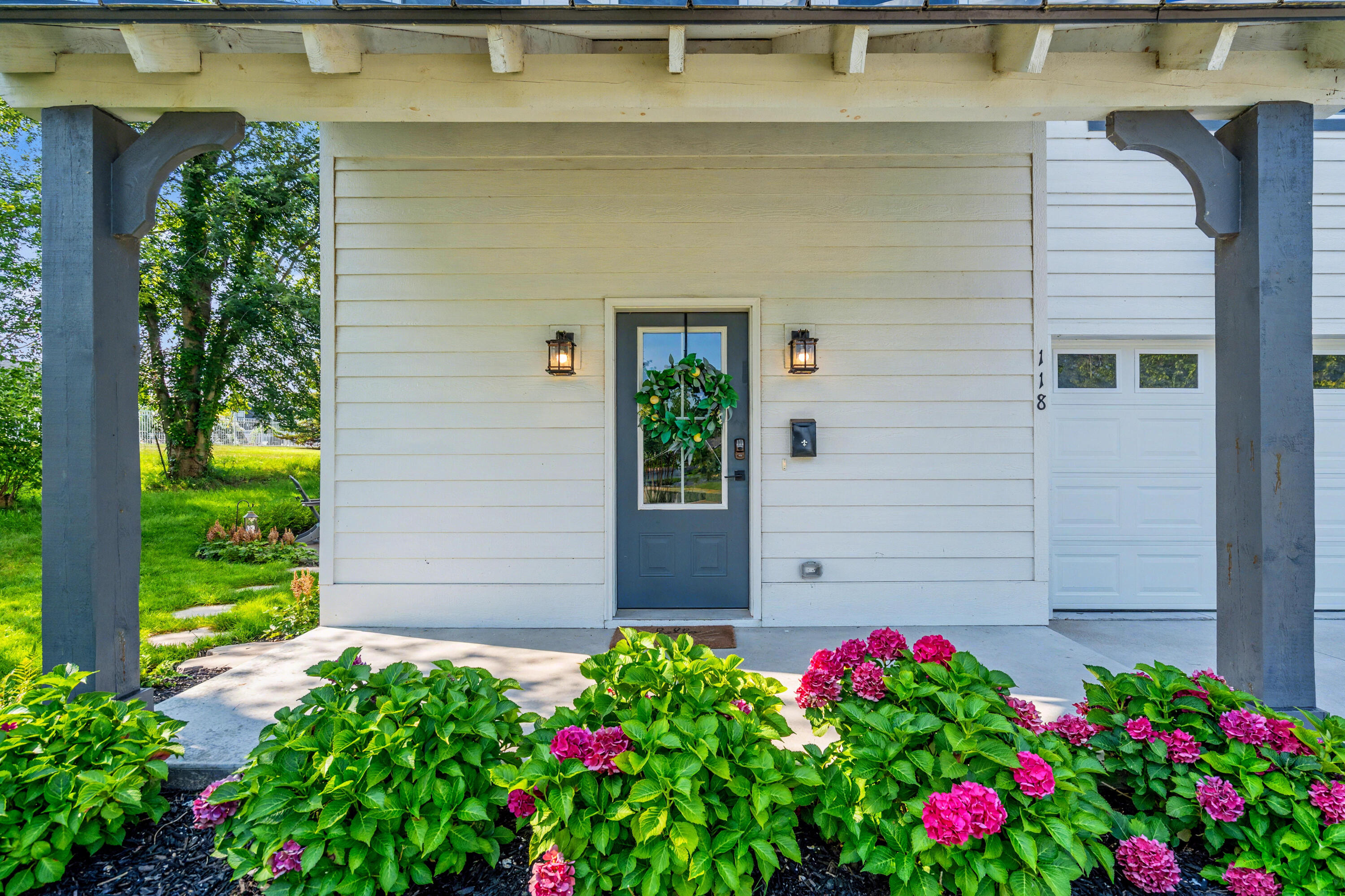 118 Elkenburg Street