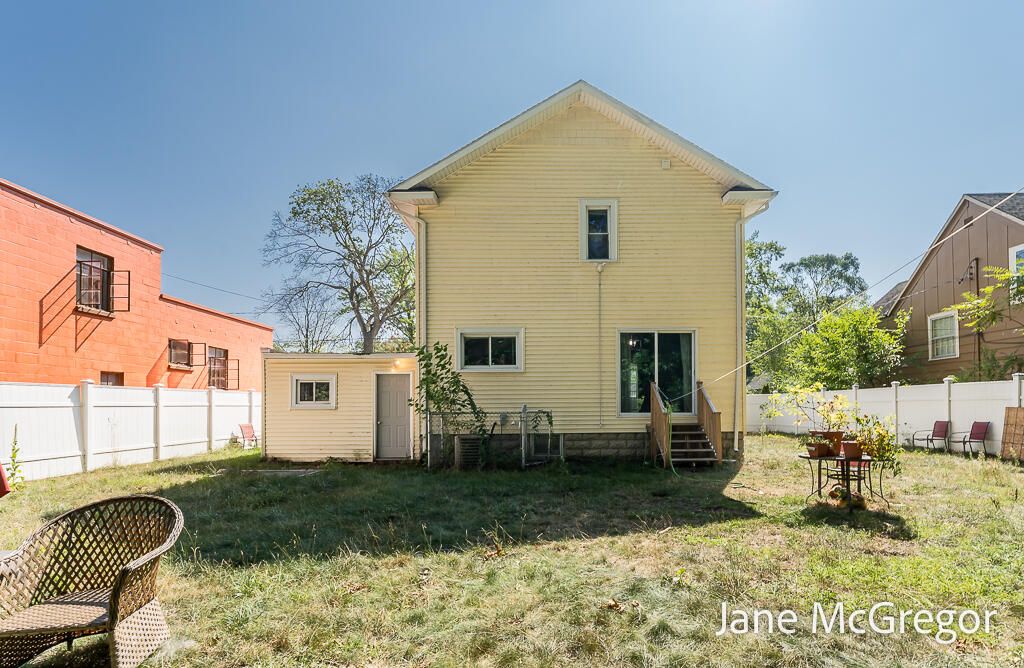 Photo of 3305 Peck Street, Muskegon, MI 49444 (MLS # 25040548)