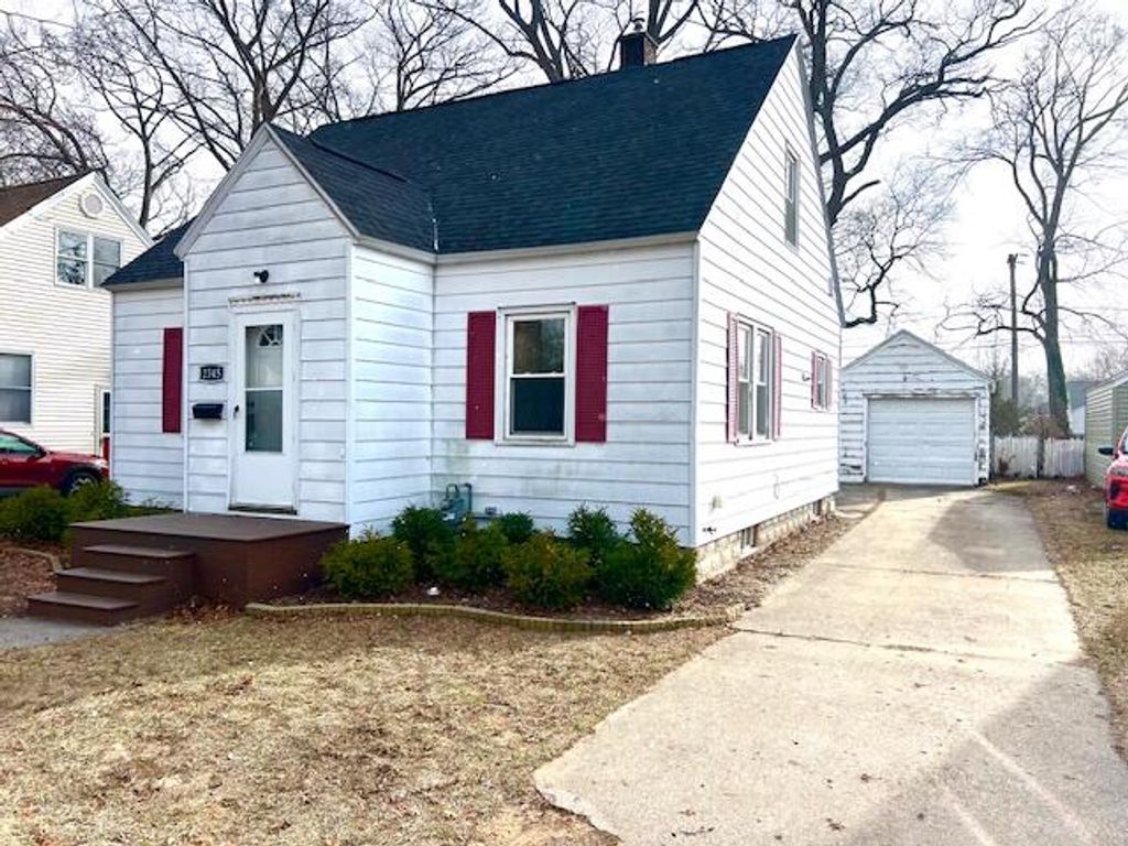 Photo of 2345 Harding Avenue, Muskegon, MI 49441 (MLS # 26001756)