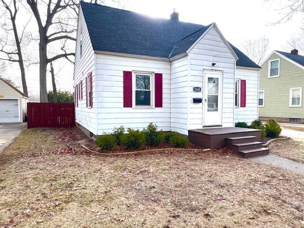 Photo of 2345 Harding Avenue, Muskegon, MI 49441 (MLS # 26001756)