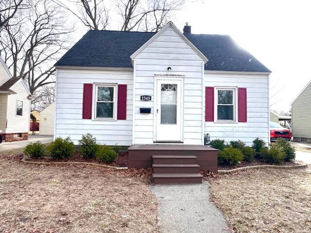 Photo of 2345 Harding Avenue, Muskegon, MI 49441 (MLS # 26001756)