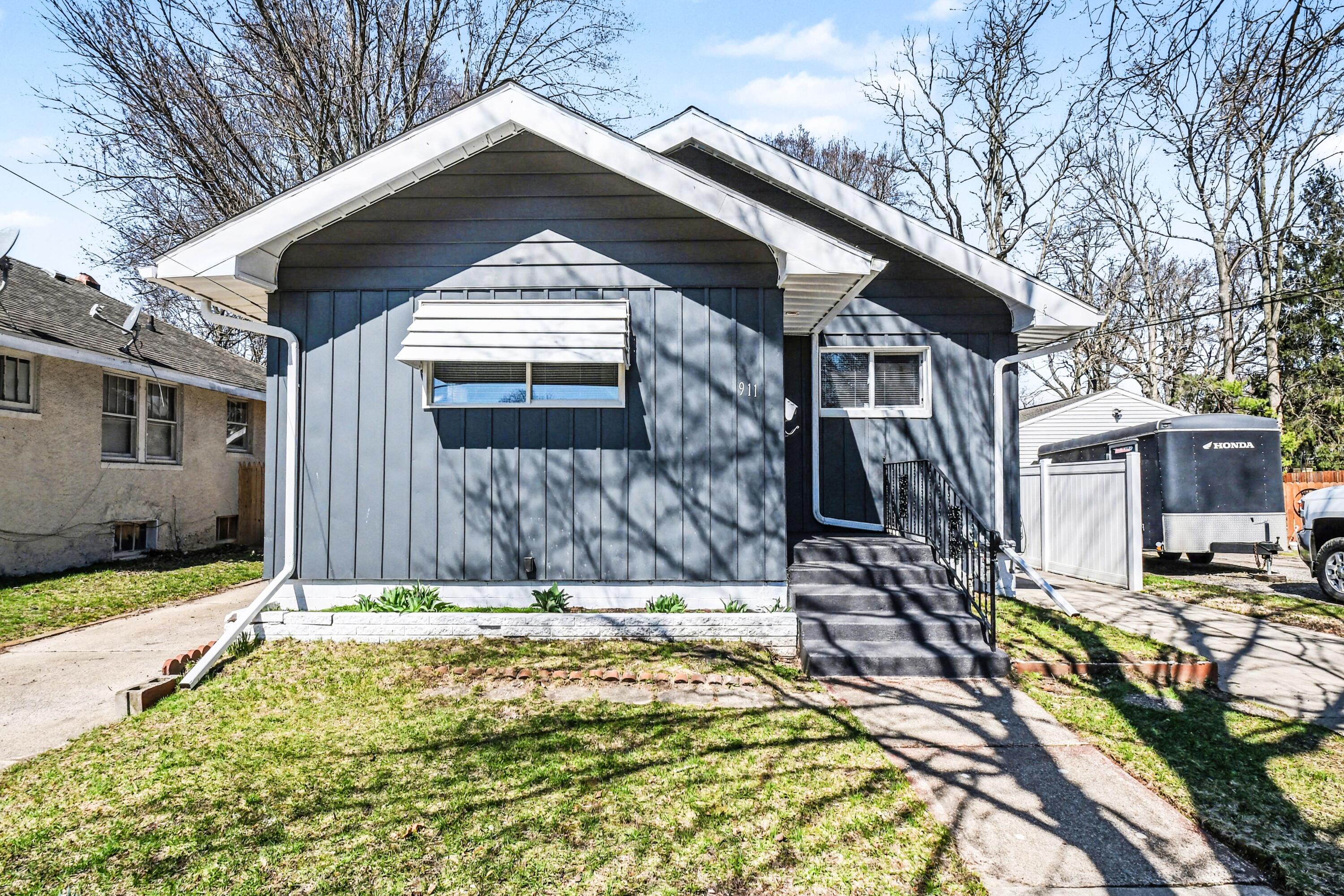 911 Hickory Street