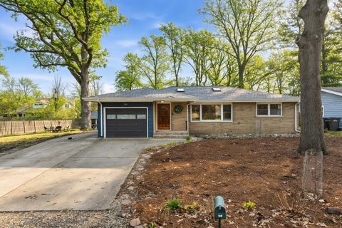 Photo of 321 S Taylor Street, New Buffalo, MI 49117 (MLS # 26011744)
