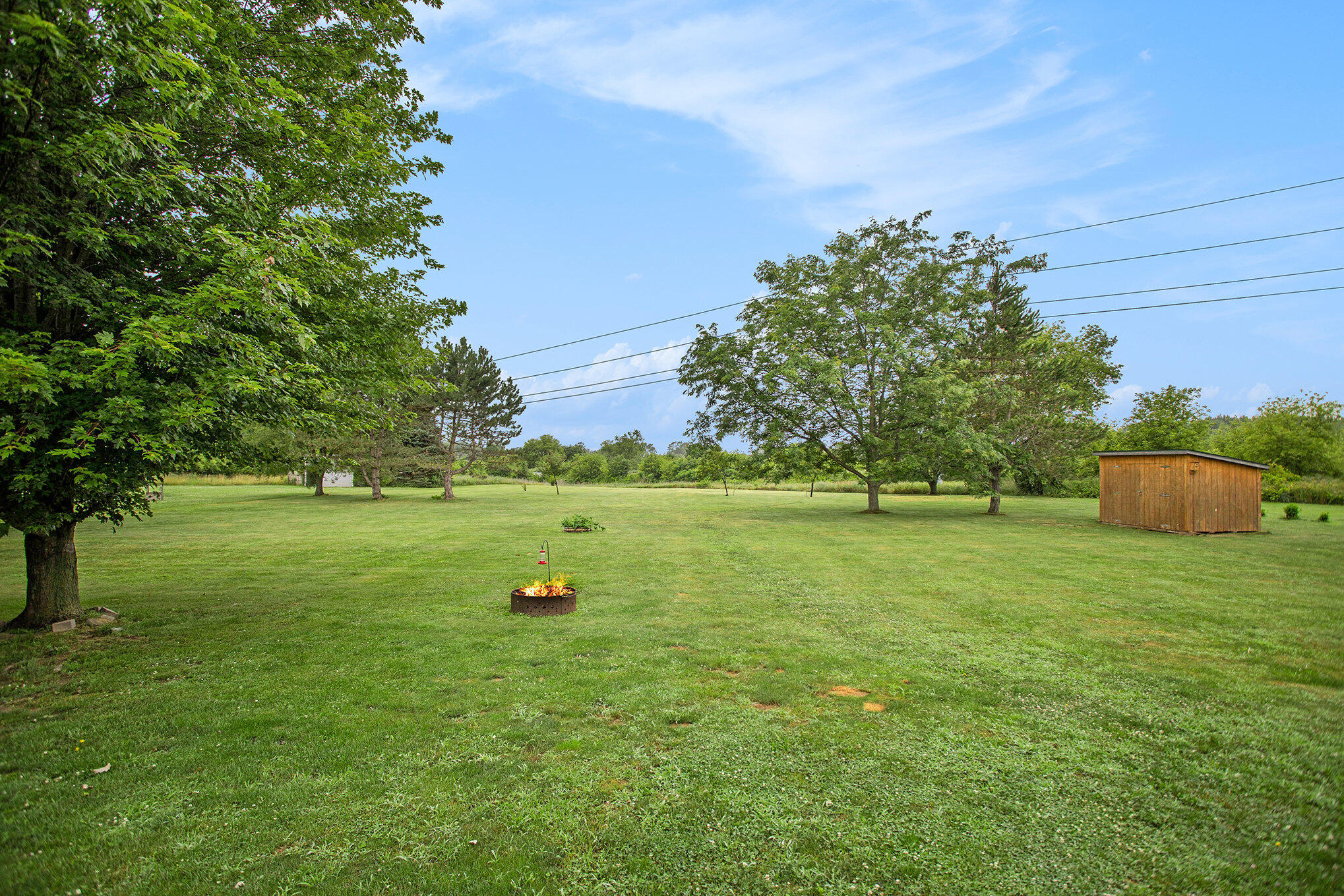 Charlotte, Michigan 48813, United States, 3 Bedrooms Bedrooms, ,1 BathroomBathrooms,Residential,Pending,166420