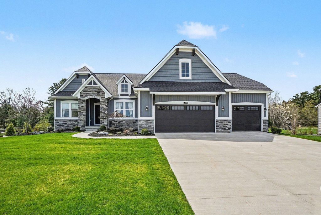 Photo of 14526 Georgian Bay Drive, Holland, MI 49424 (MLS # 26017357)
