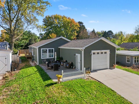 Photo of 722 N Delia Street, Ludington, MI 49431 (MLS # 26056019)