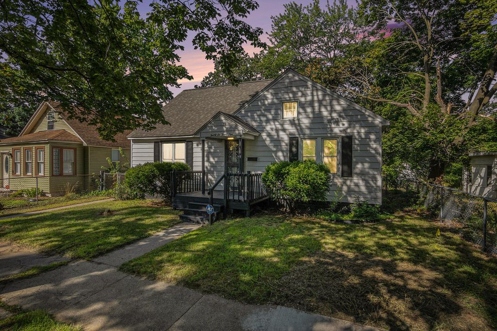 Photo of 2629 7th Street, Muskegon, MI 49444 (MLS # 25044528)