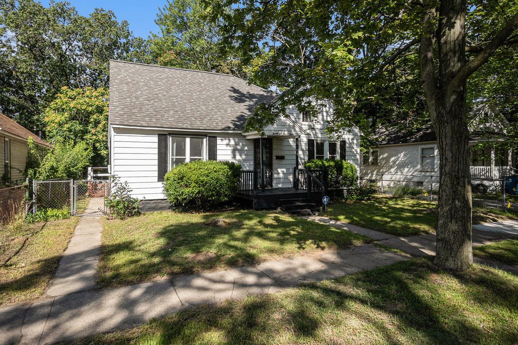 Photo of 2629 7th Street, Muskegon, MI 49444 (MLS # 25044528)