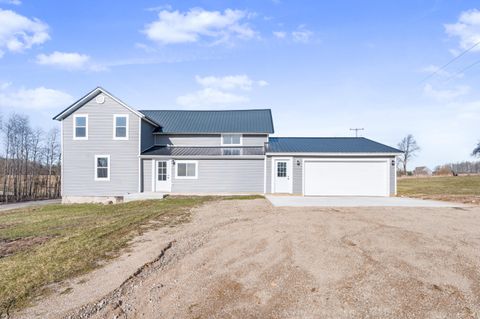 10282 7 Mile Rd Road, Evart, MI 49631 - MLS#: 25013446