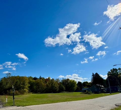 Photo of 0 S Columbia Avenue, Scottville, MI 49454 (MLS # 25054755) Photo of 0 S Columbia Avenue, Scottville, MI 49454 (MLS # 25054755)