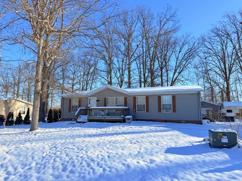 Photo of 493 Richard Street, Quincy, MI 49082 (MLS # 25060962)