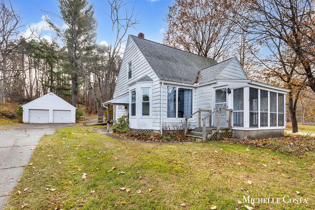 Photo of 13100 Grand River Drive SE, Lowell, MI 49331 (MLS # 25060330)