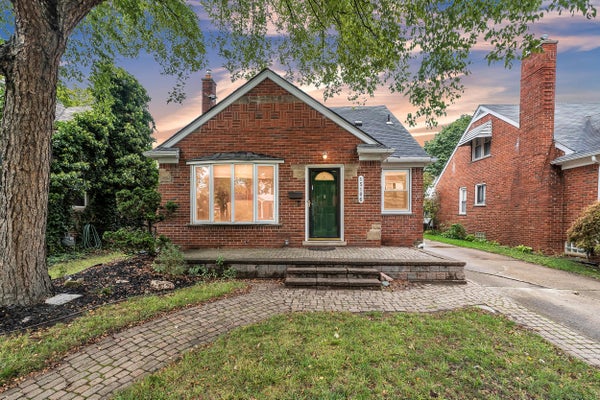 15106 WHITE AVE, ALLEN PARK, MI 48101 - Image c399fac6fdc27c2bcb5bd040e50e82fe/2909950897
