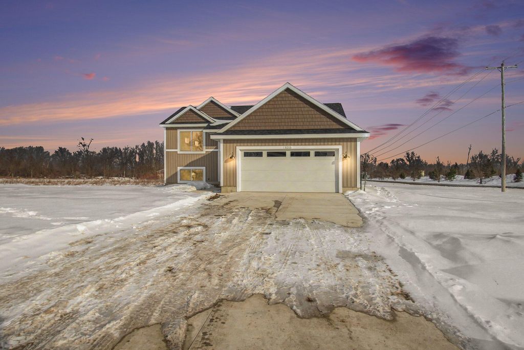 Photo of 5215 Margot Lane, Allendale, MI 49401 (MLS # 26004927)