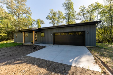 Photo for 6200 N 42nd Street