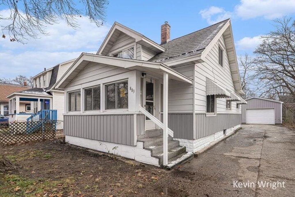 Photo of 883 Emerson Avenue, Muskegon, MI 49442 (MLS # 26022163)