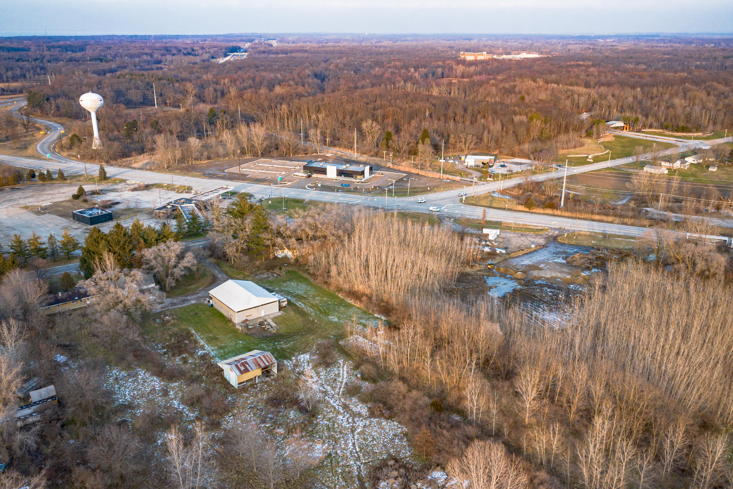 New Buffalo, Michigan 49117, United States, 6 Bedrooms Bedrooms, ,1 BathroomBathrooms,Residential,Pending,66927