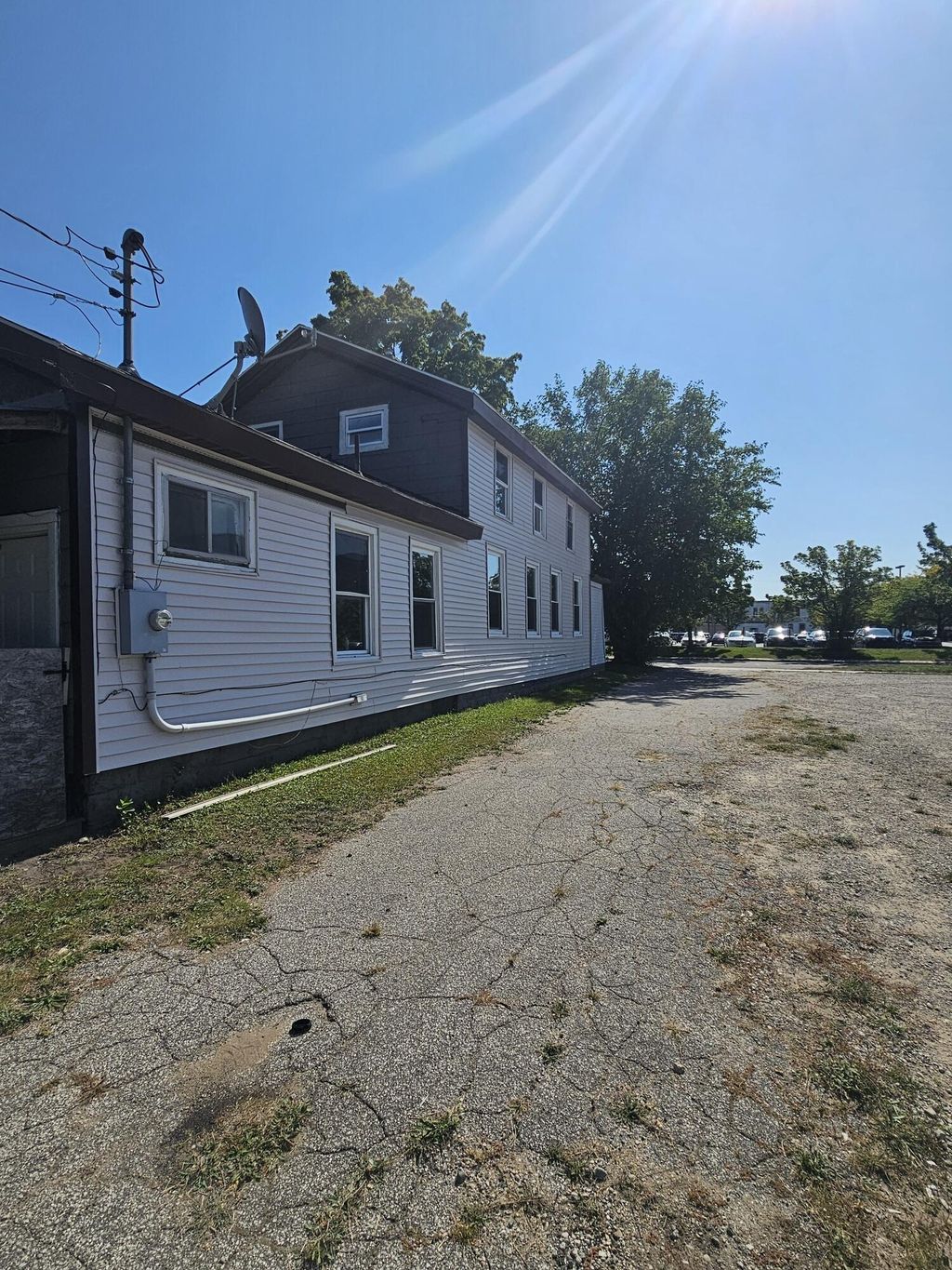 Photo of 42 E Walton Avenue, Muskegon, MI 49442 (MLS # 25047161)