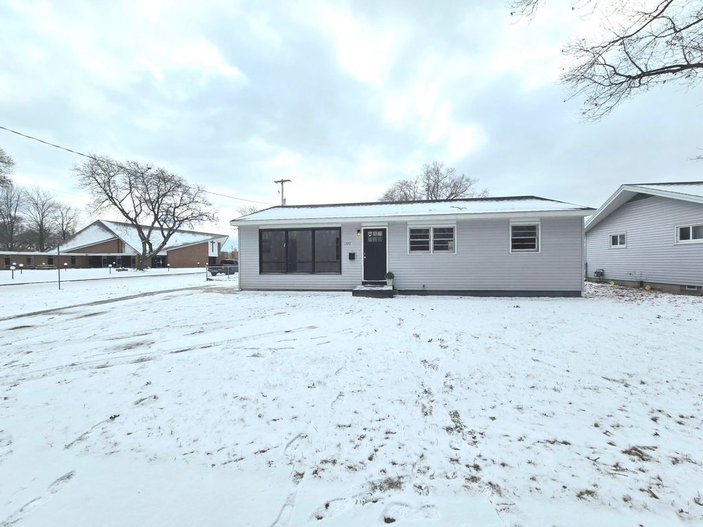 Photo of 1397 Amity Avenue, Muskegon, MI 49442 (MLS # 26001882)