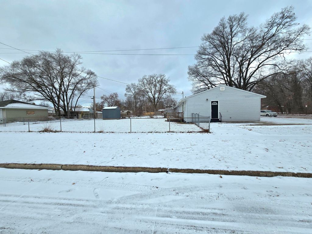 Photo of 1397 Amity Avenue, Muskegon, MI 49442 (MLS # 26001882)