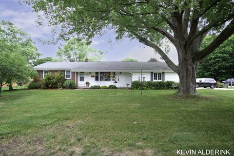 Single Family Residence in Holland MI 6383 147th Avenue.jpg