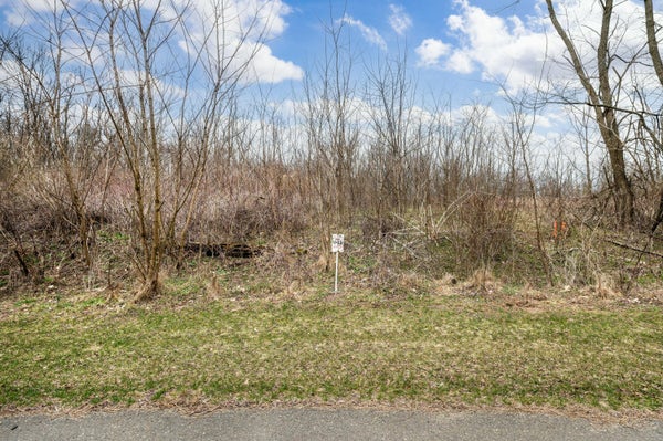 UNIT 15 LONG LAKE DRIVE # 15, CASSOPOLIS, MI 49031 - Image c4af2d32741bd399b8a1fcda0a30f3f7/1437512644
