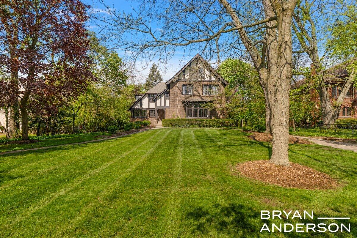 345 Plymouth Avenue SE