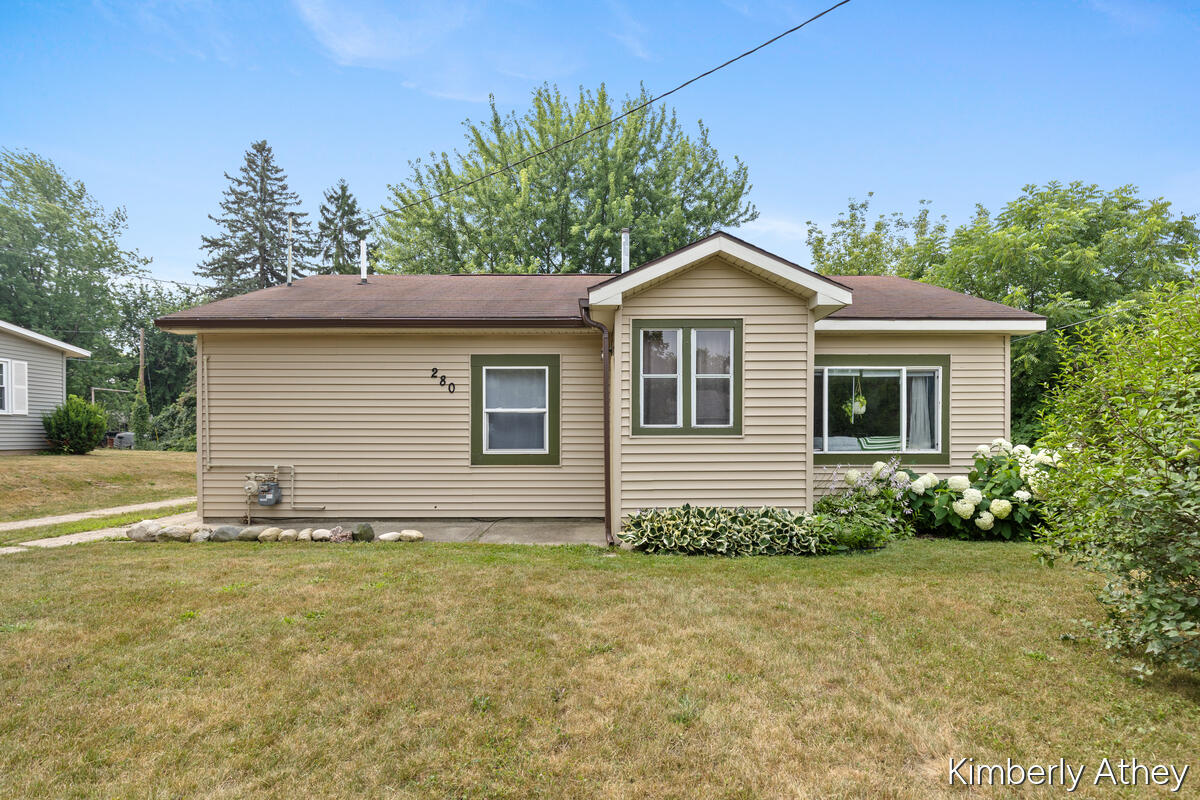 Photo 1 of 24 — 280 Ronald Street NE, Cedar Springs, MI 49319