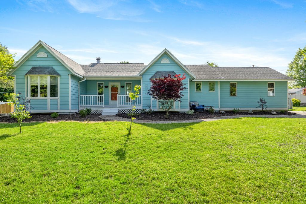 Photo of 271 Glendale Avenue, Holland, MI 49423 (MLS # 26024958)