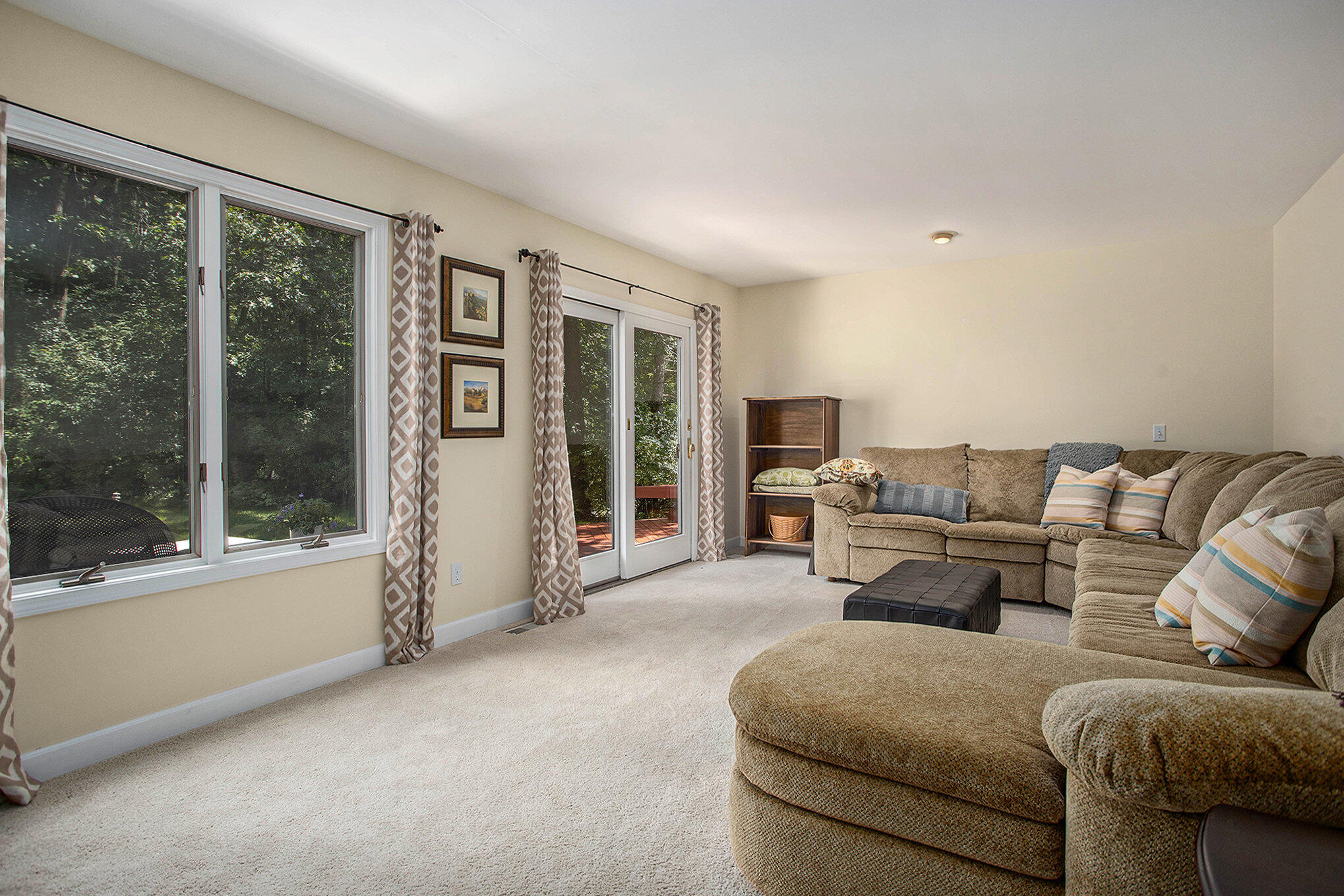 Galesburg, Michigan 49053, United States, 4 Bedrooms Bedrooms, ,3 BathroomsBathrooms,Residential,Pending,192362