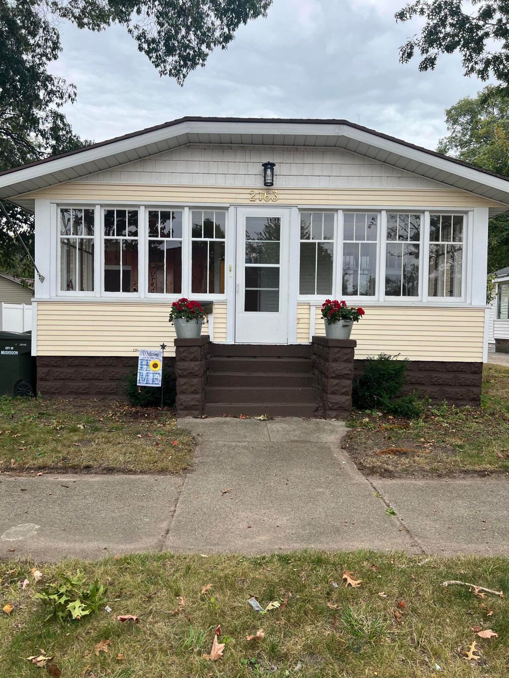 Photo of 2163 Harding Avenue, Muskegon, MI 49441 (MLS # 25052547)