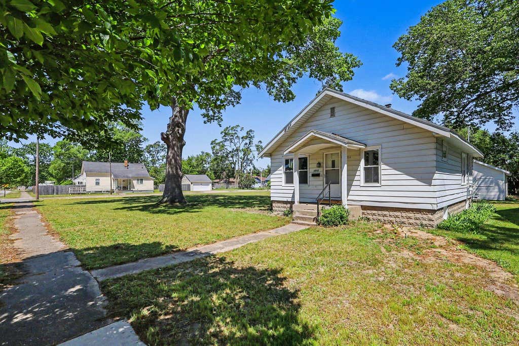 Photo of 1312 Catherine Avenue, Muskegon, MI 49442 (MLS # 26027286)