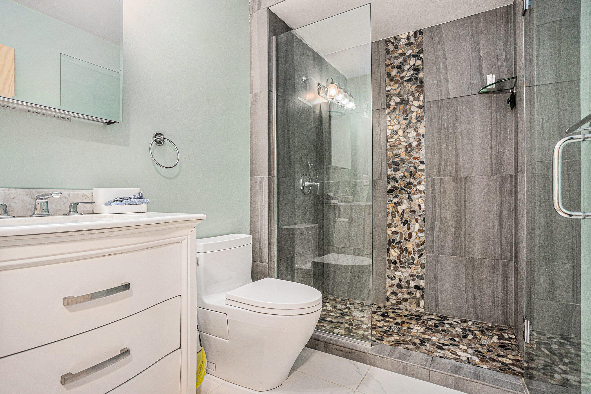 Battle Creek, Michigan 49014, United States, 3 Bedrooms Bedrooms, ,2 BathroomsBathrooms,Residential,Pending,215541