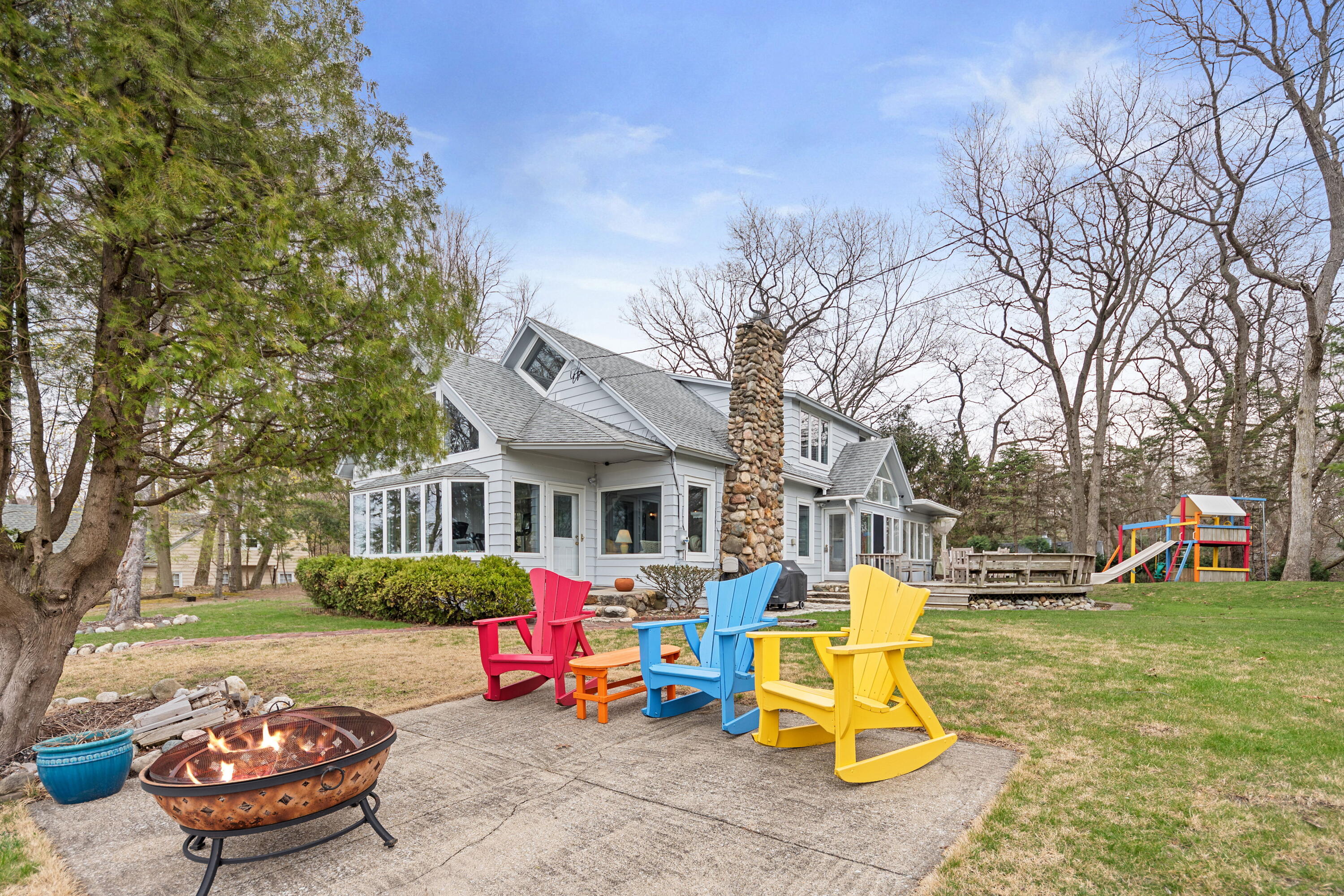 4117 Lake Shore Drive