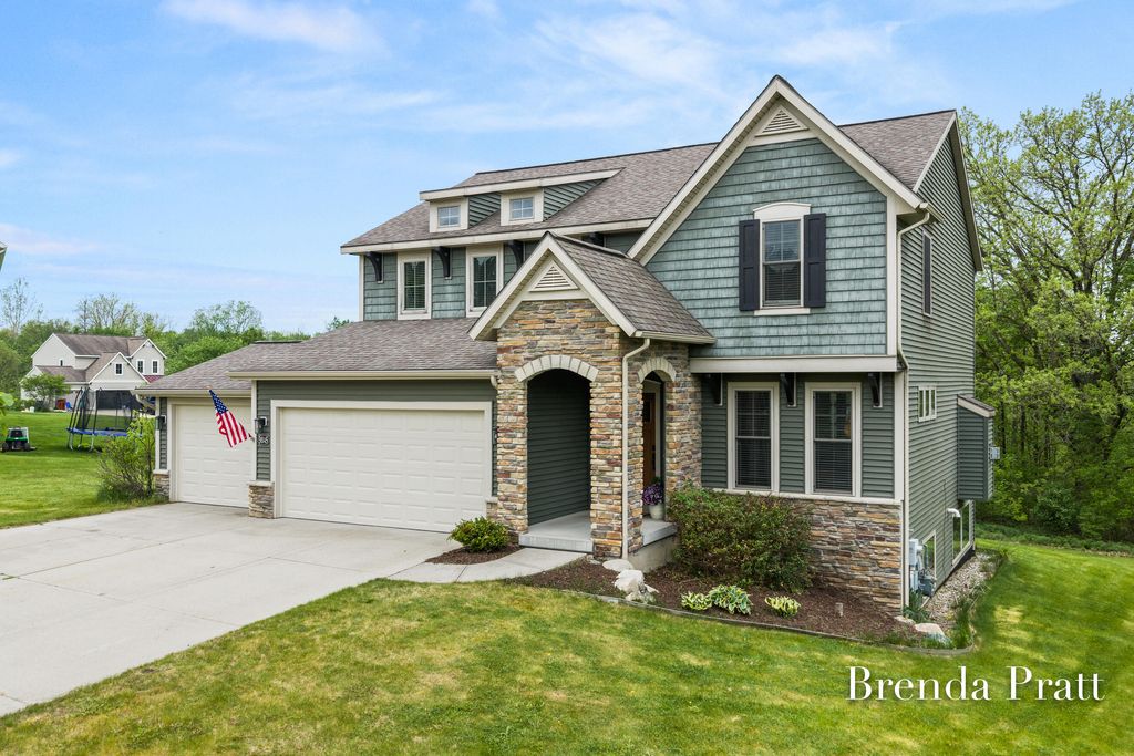 Photo of 9845 Sunset Ridge Drive NE, Rockford, MI 49341 (MLS # 26023600)