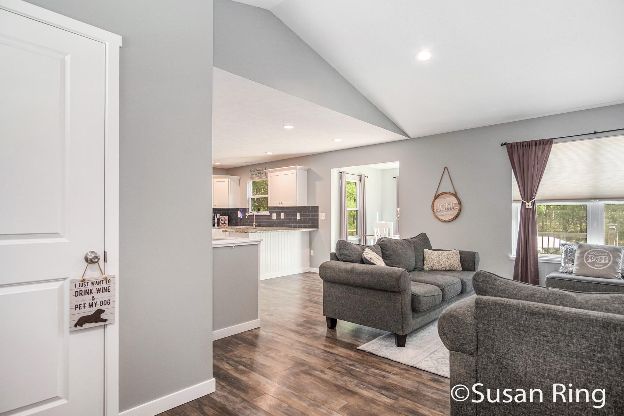 Rockford, Michigan 49341, United States, 3 Bedrooms Bedrooms, ,2 BathroomsBathrooms,Residential,Active,144831