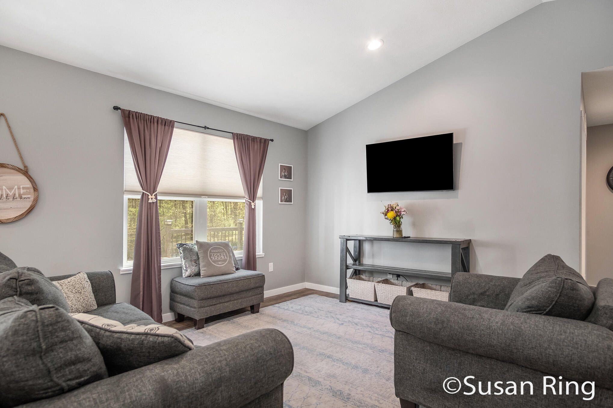 Rockford, Michigan 49341, United States, 3 Bedrooms Bedrooms, ,2 BathroomsBathrooms,Residential,Active,144831