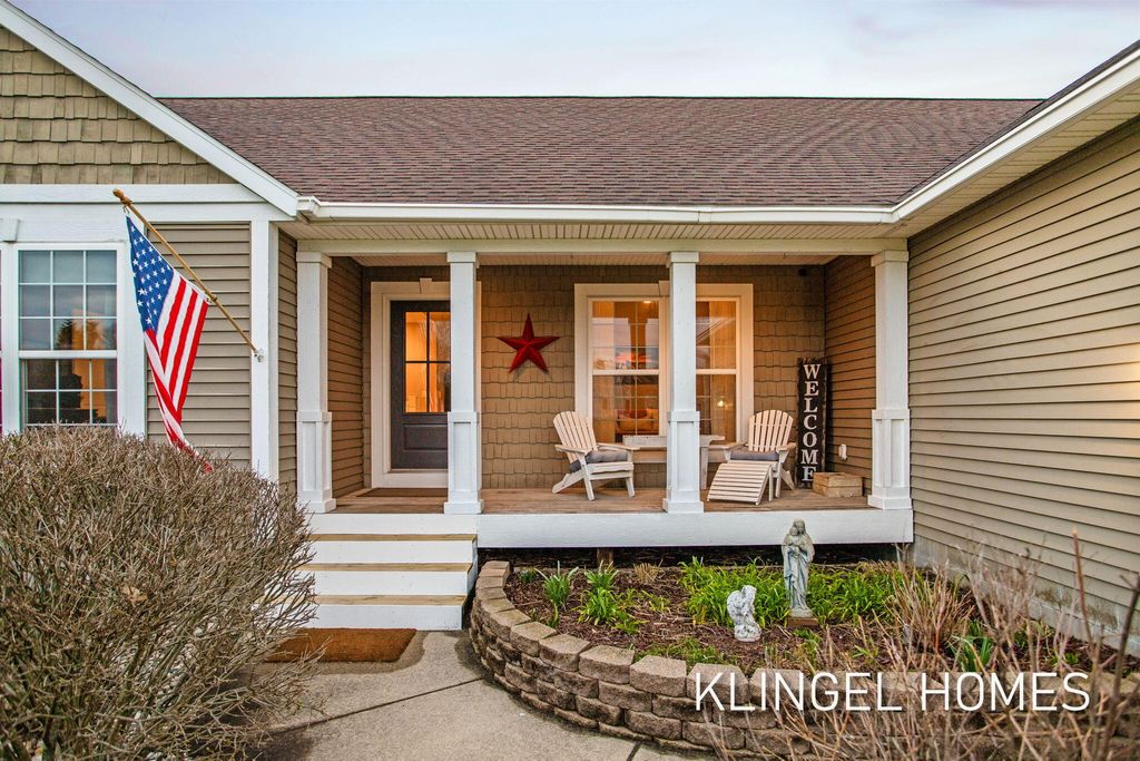 Photo of 3010 Brookmere Street, Muskegon, MI 49444 (MLS # 26016049)