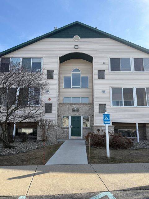 5869 Crosswinds Drive Unit 31, Norton Shores, MI 49444 - MLS#: 25009188