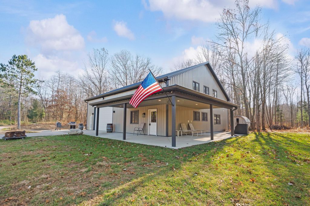 Photo of 78720 County Road 376, Coloma, MI 49038 (MLS # 26005940)