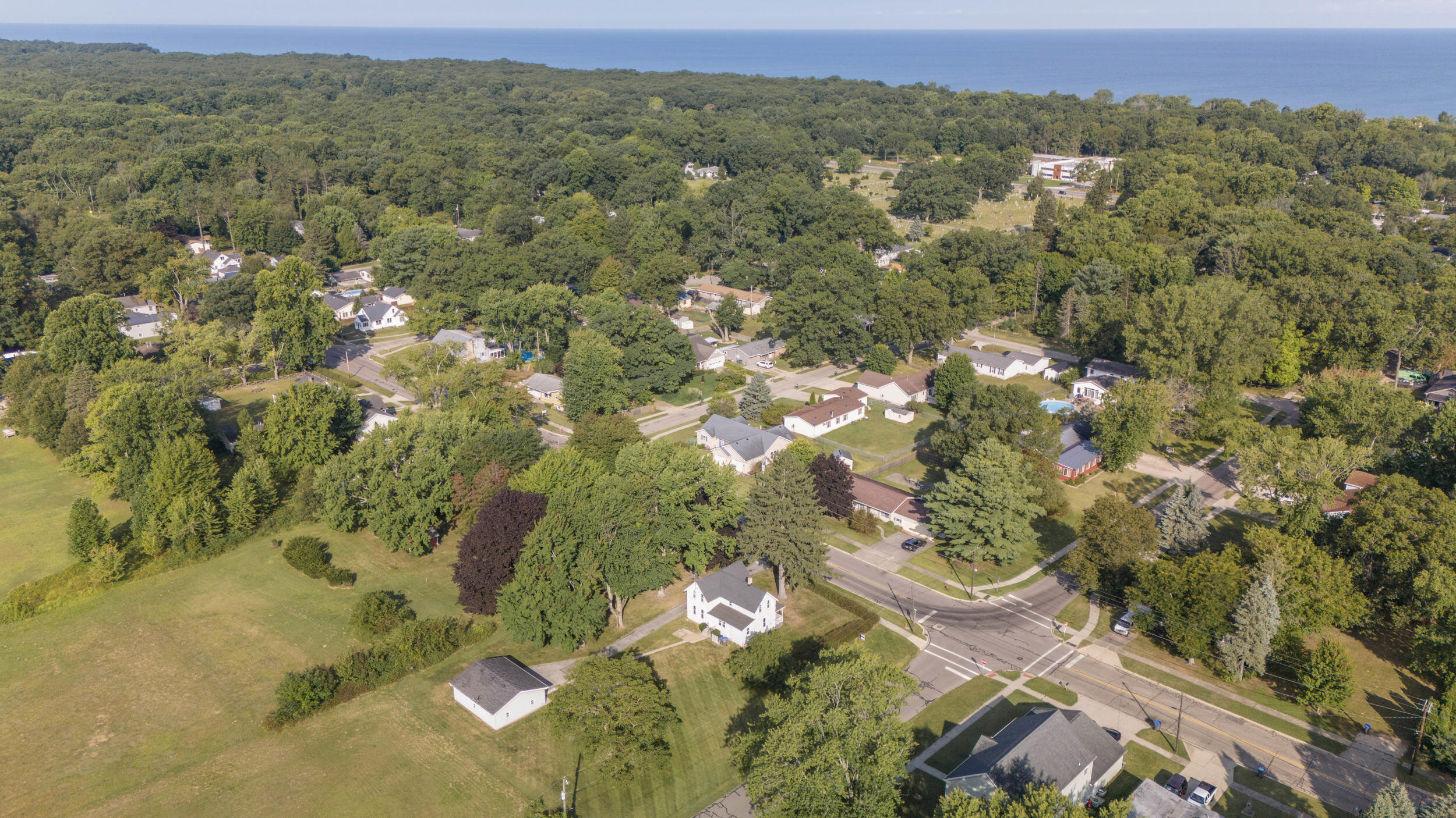 New Buffalo, Michigan 49117, United States, 4 Bedrooms Bedrooms, ,1 BathroomBathrooms,Residential,Pending,38918