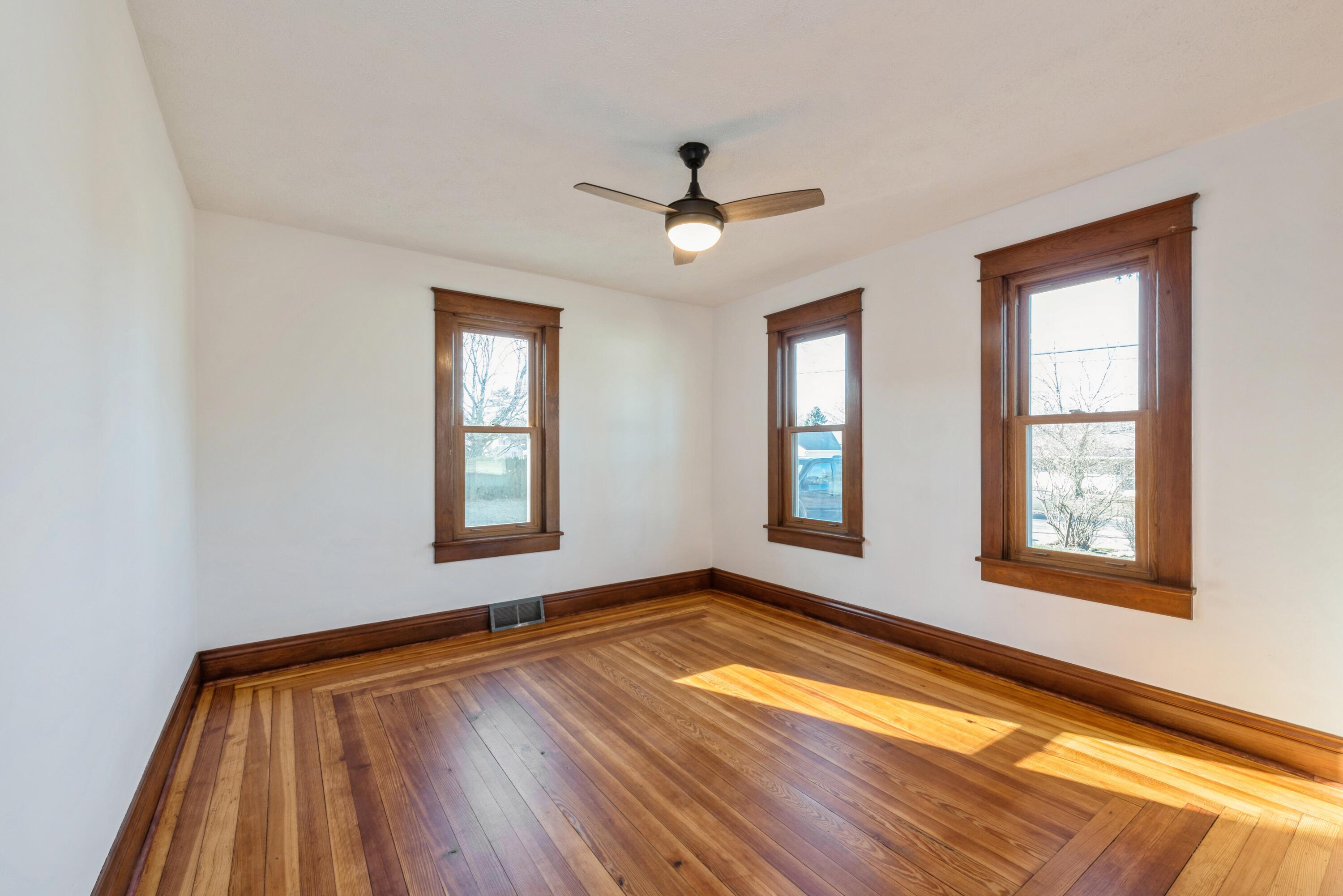 New Buffalo, Michigan 49117, United States, 4 Bedrooms Bedrooms, ,1 BathroomBathrooms,Residential,Pending,38918