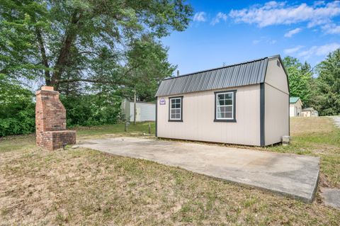 Photo of 8952 Otterside Dr, Farwell, MI 48622 (MLS # 25031455)