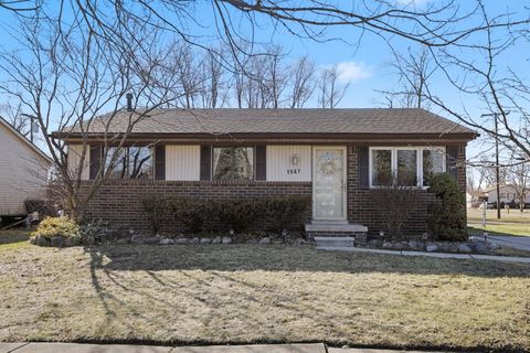 Photo of 1567 Marlowe Street, Canton, MI 48187 (MLS # 26008989)