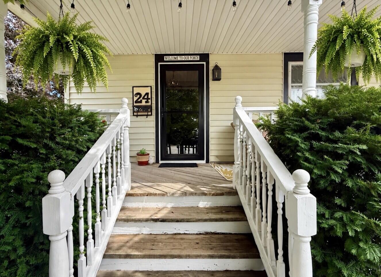 24 W Ash Street