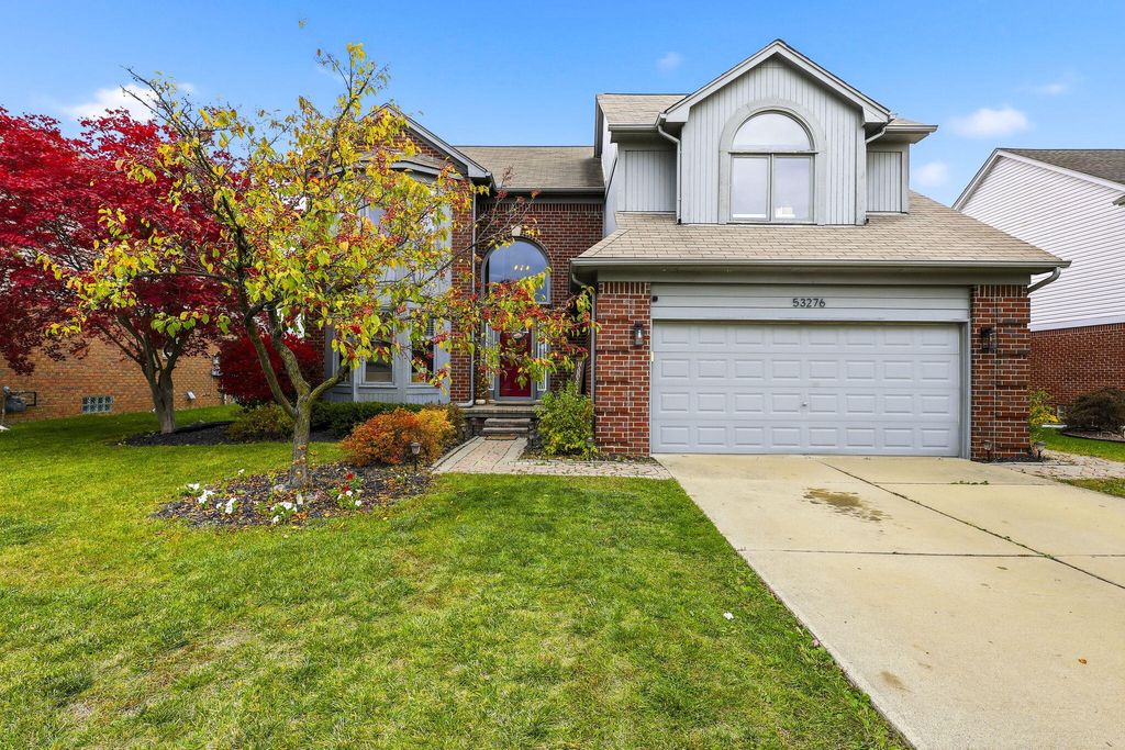 Photo of 53276 Jessica Lane, Chesterfield, MI 48051 (MLS # 25056235)