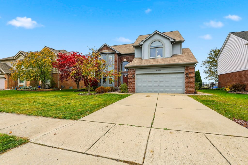 Photo of 53276 Jessica Lane, Chesterfield, MI 48051 (MLS # 25056235)