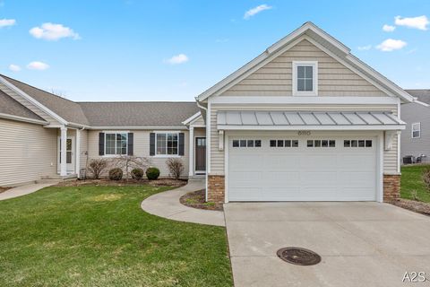 Photo of 6110 Gleneagle Highlands Drive #93, Hudsonville, MI 49426 (MLS # 26013325)