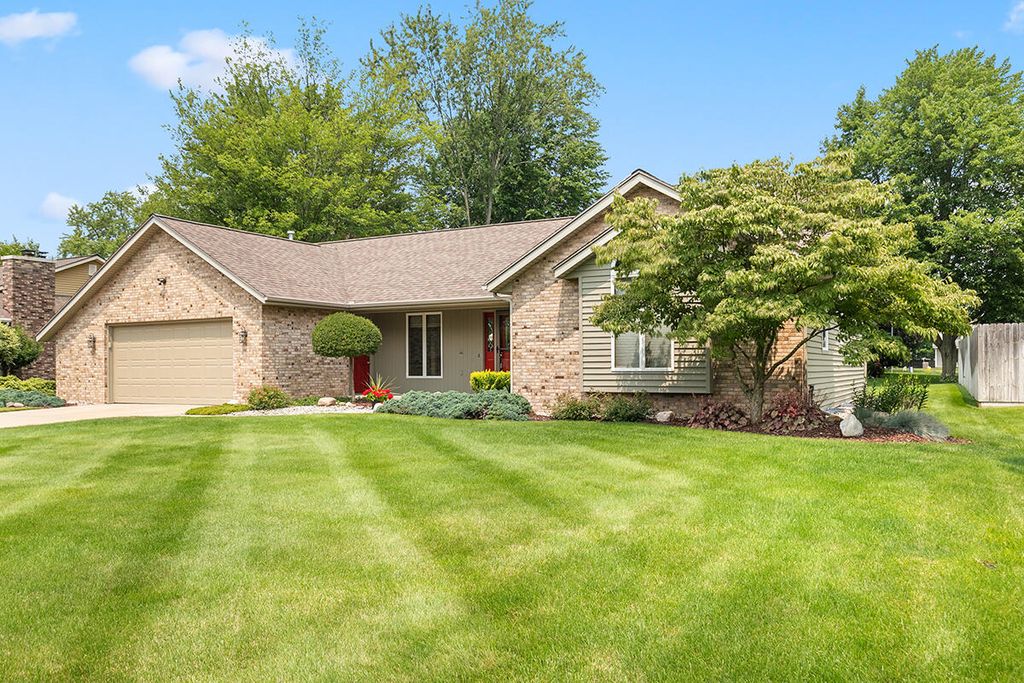 Photo of 14159 Pheasant Run, Holland, MI 49424 (MLS # 25051345)